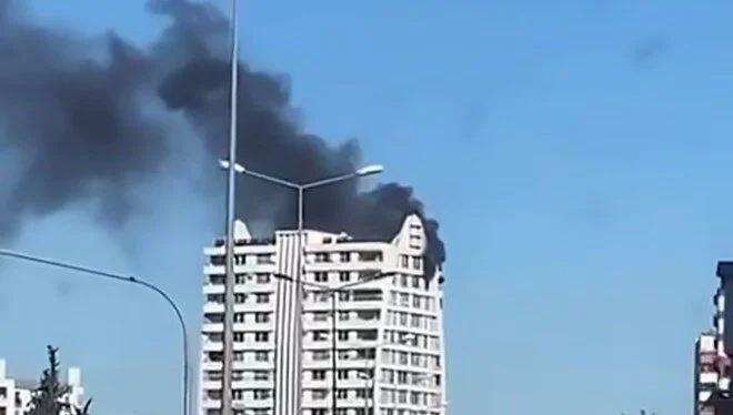 14 Katlı Apartmanda Yangın Çıktı