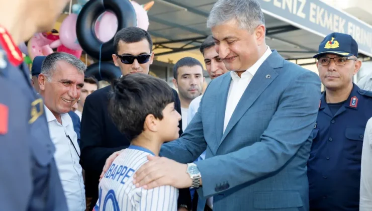 Vali Yavuz esnafın talep ve sorunlarını dinledi.