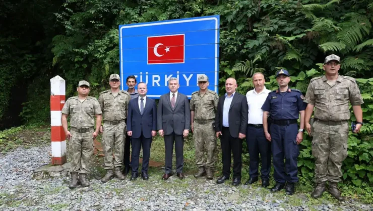 Artvin Valisi Ergün, Gürcistan’a sınır ilçe konumundaki Kemalpaşa’da incelemelerde bulundu