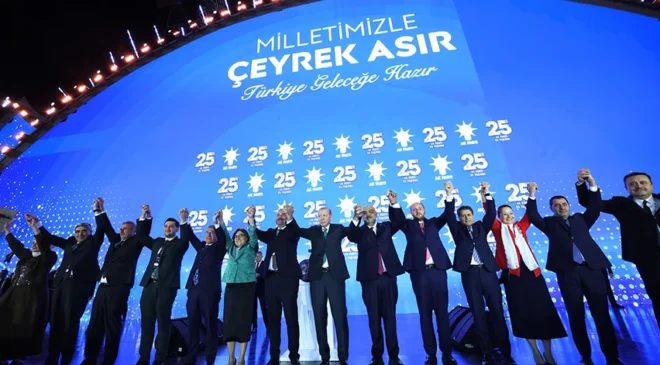 AK Parti’ye 10 yeni katılım: 3 milletvekili, 7 başkan