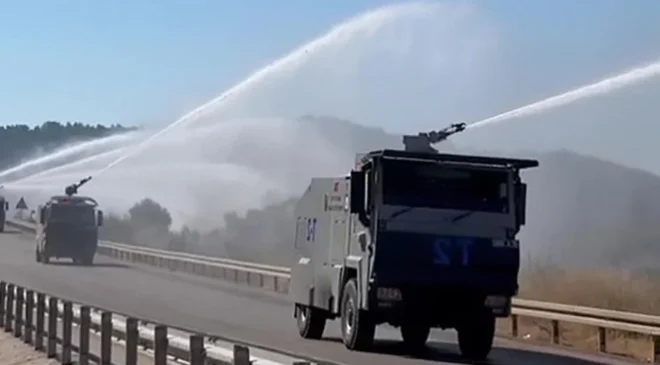 Bu kez TOMA'lar eyleme değil, alevlere müdahale etti